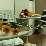 Alojamento de Acomodação e Pequeno-almoço Da Canal Milão