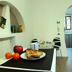 לינה וארוחת בוקר Da Canal מילאנו